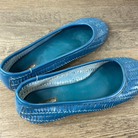 Anthropologie Gee WaWa Teal Flats, size 9.5 - Picture 6 of 10